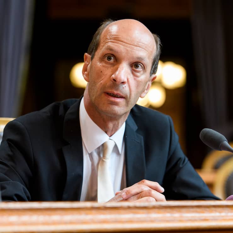 Beat Rieder, CVP-VS, rechts, spricht an der Sommersession der Eidgenoessischen Raete, am Montag, 11. Juni 2018, im Staenderat in Bern. (KEYSTONE/Anthony Anex)