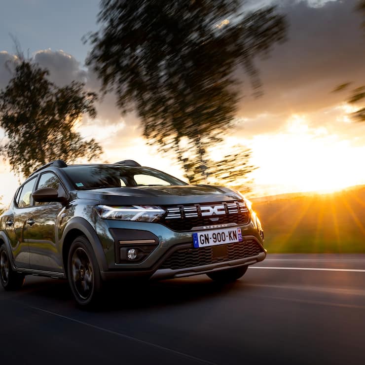 Das neue Design sorgt für breitschultrige Auftritte statt Duckmäuserei: Das Sandero-Sondermodell Stepway Extreme.