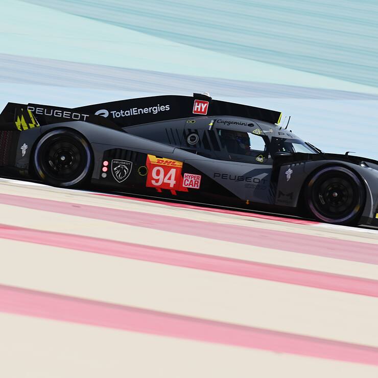 BAHRAIN INTERNATIONAL CIRCUIT, BAHRAIN - NOVEMBER 10: #94 Peugeot TotalEnergies Peugeot 9X8 - Hybrid Hypercar of Loic Duval, Gustavo Menezes, Nico Muller at Bahrain International Circuit on Thursday November 10, 2022 in Sakhir, Bahrain. (Photo by LAT Images)