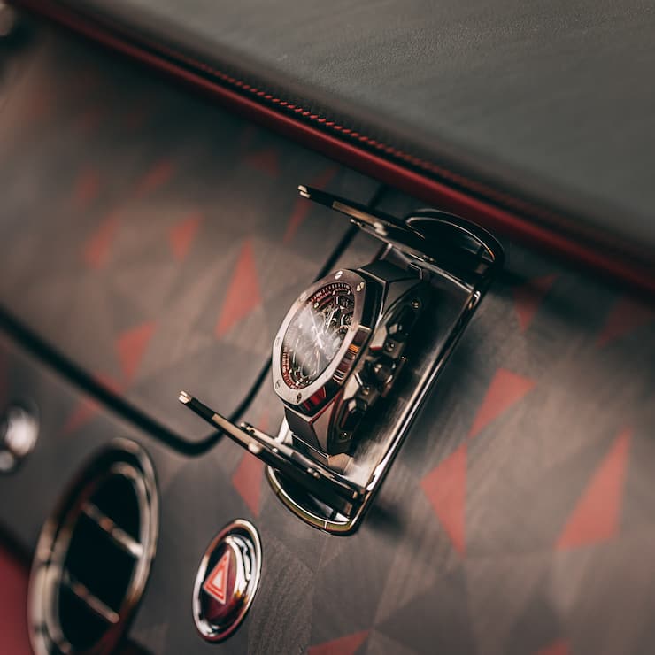 Royal Oak Concept von Audemars Piguet im Rolls Royce «La Rose Noire»:  Zwei Mal Einmaligkeit.