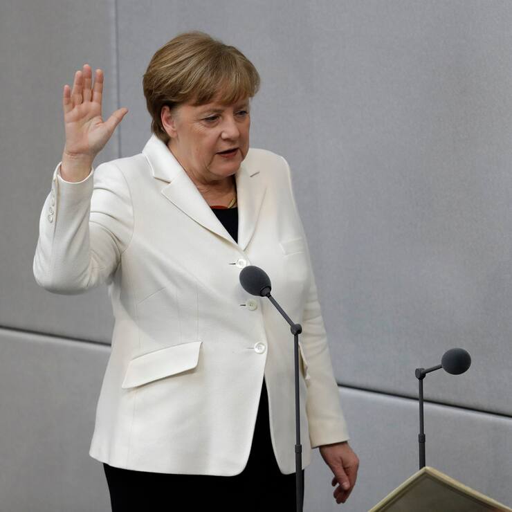 Bundeskanzlerin Angela Merkel wird vereidigt