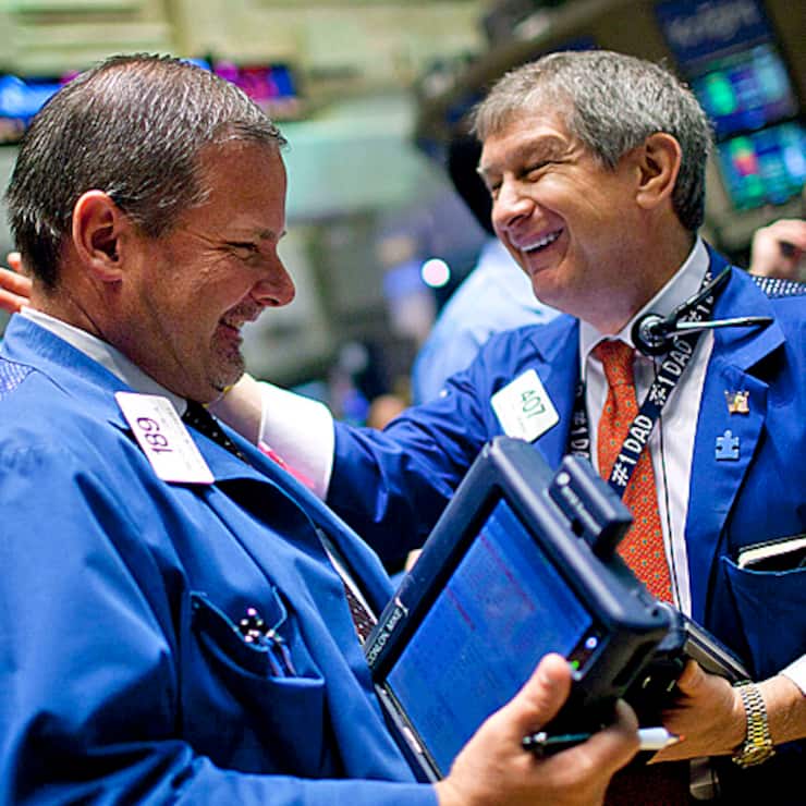 Gut gelaufen! Trader an der Börse in New York freuen sich.