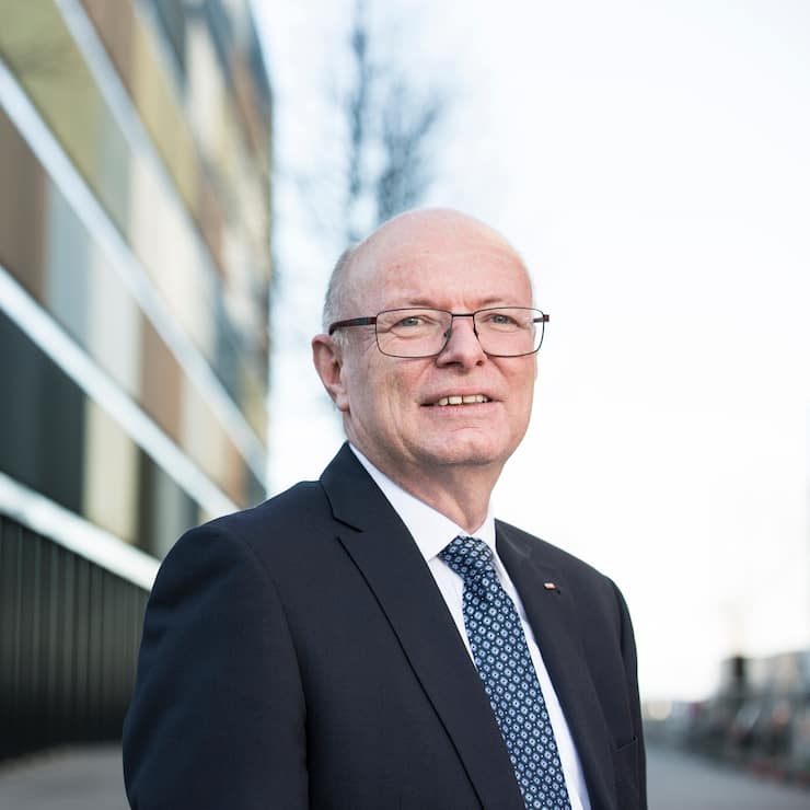 Vincent Ducrot, kÃ¼nftiger CEO SBB, am hauptsitz in bern