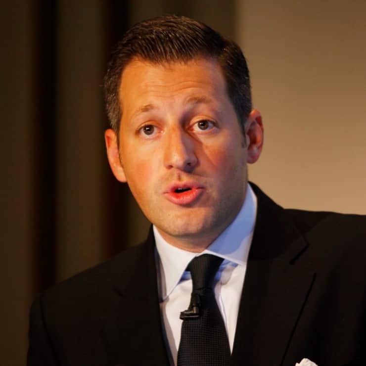 Boris Collardi spricht 2009 bei einer Medienkonferenz