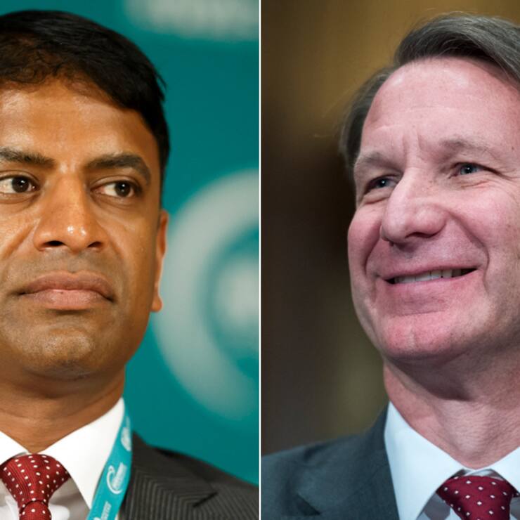 Novartis-CEO Vas Narasimhan (l.), FDA-Vorsteher Norman Sharpless.