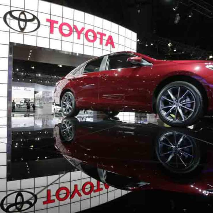 laautoshow_toyota_camry.jpg