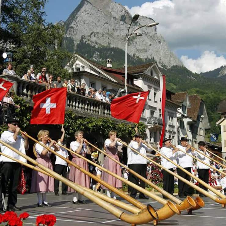 schweiz-tradition.jpg