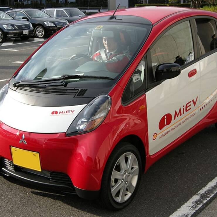 5_mitsubishi_imiev_wikimedia_atsukari715.jpg