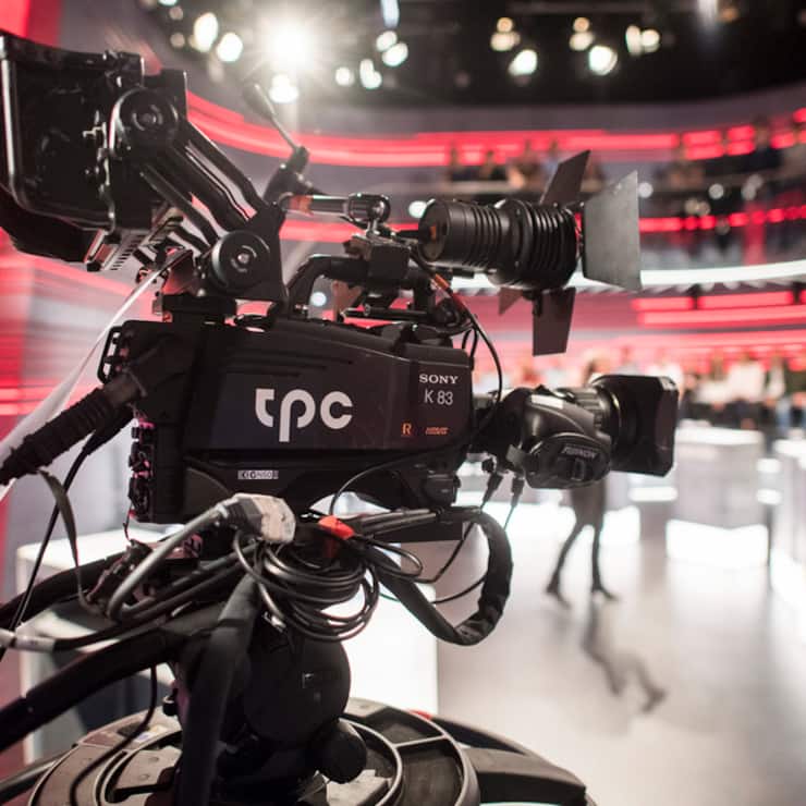 Eine Kamera im SRF-Studio