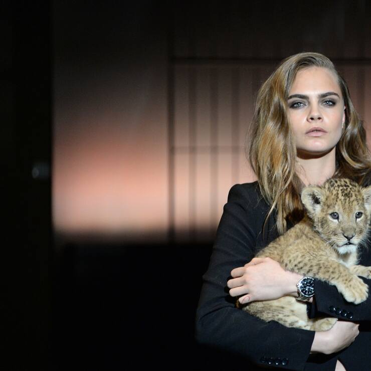 Model Cara Delevingne wirbt für die Uhrenmarke TAG Heuer.