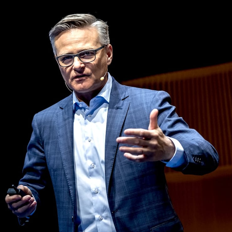Migros-Chef Mario Irminger will Eigenmarken von Dritten im Ausland ­produzieren lassen. Das ist billiger.