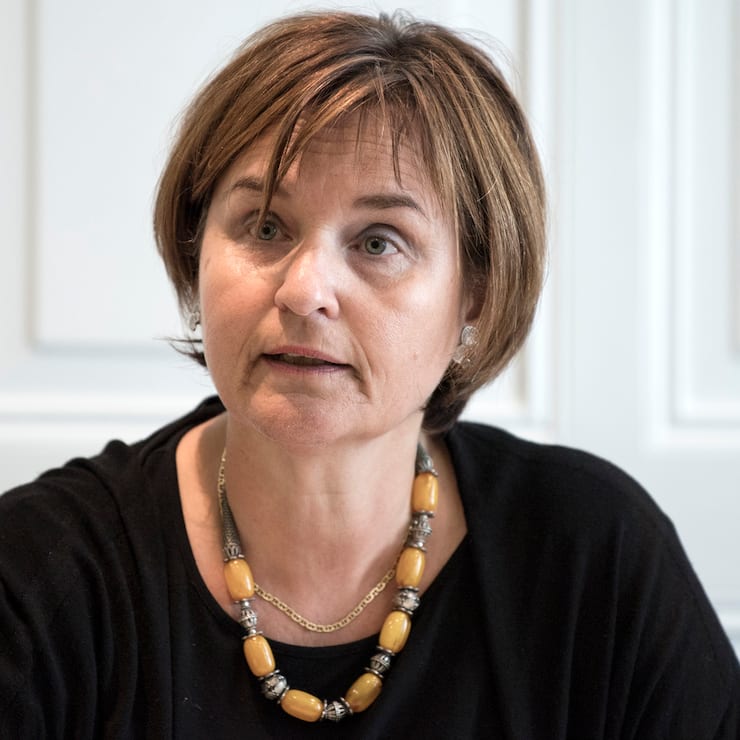 Marina Carobbio, Vizepraesidentin und Nationalraetin SP-TI spricht an einer Medienkonferenz zum Fuenf-Punkte-Plan gegen Gewalt an Frauen, am Freitag, 17. August 2018, in Bern. (KEYSTONE/Peter Schneider)