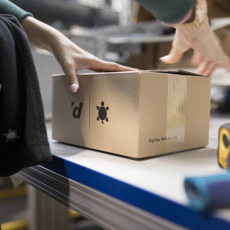 SCHWEIZ ONLINE-HAENDLER DIGITEC GALAXUS