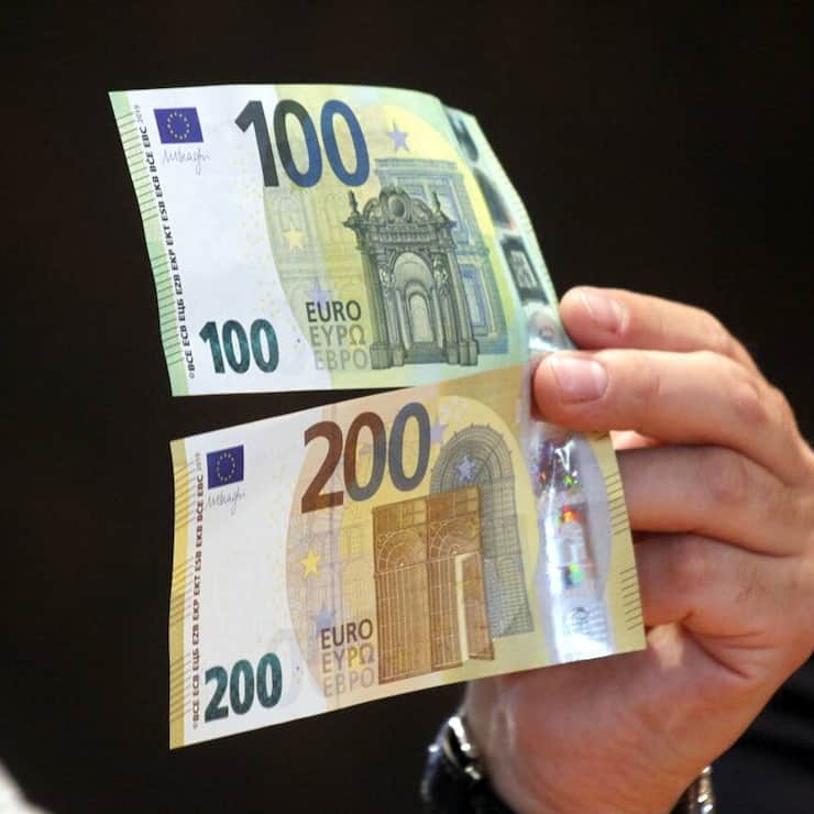 100 200 Euro Note