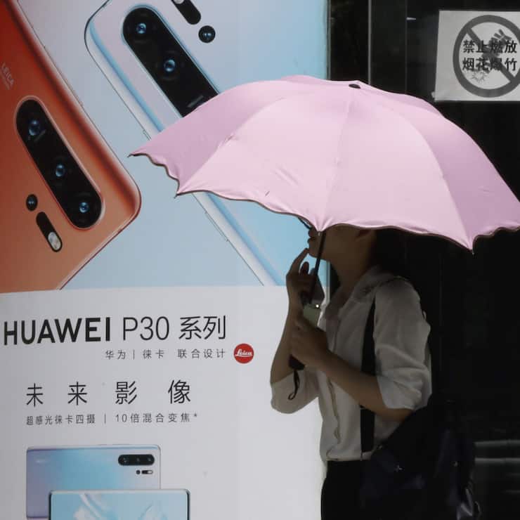 CHINA US TRUMP TELECOM HUAWEI