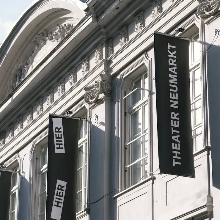 In Zürich hat eine Schauspielerin vorgebracht, es sei nach dem Recht ihres Heimatstaates verboten, mit einem jüdisch-israelischen Schauspieler auf der Bühne zu stehen. 