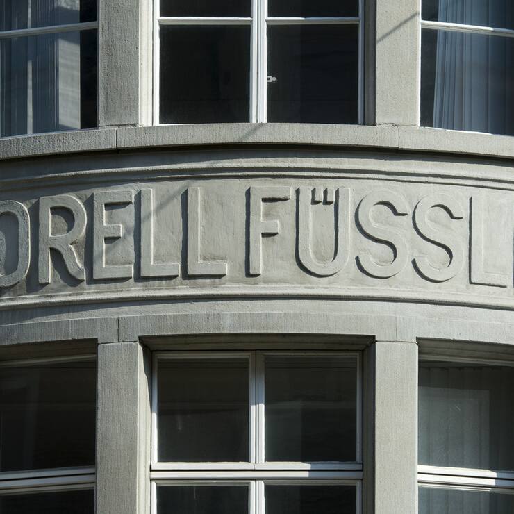 Blick auf den Hauptsitz der Orell Fuessli Holding AG, aufgenommen am Mittwoch, 12. August 2015, in Zuerich. Wie am Donnerstag, 13. August 2015, bekannt wurde, erzielte Orell Fuessli im ersten Semester 2015 einen Nettoerloes von 141,5 Millionen Franken (Vorjahresperiode 131,2 Millionen), dies entspricht einer Steigerung von rund 8 Prozent gegenueber dem Vorjahr. (KEYSTONE/Ennio Leanza)..