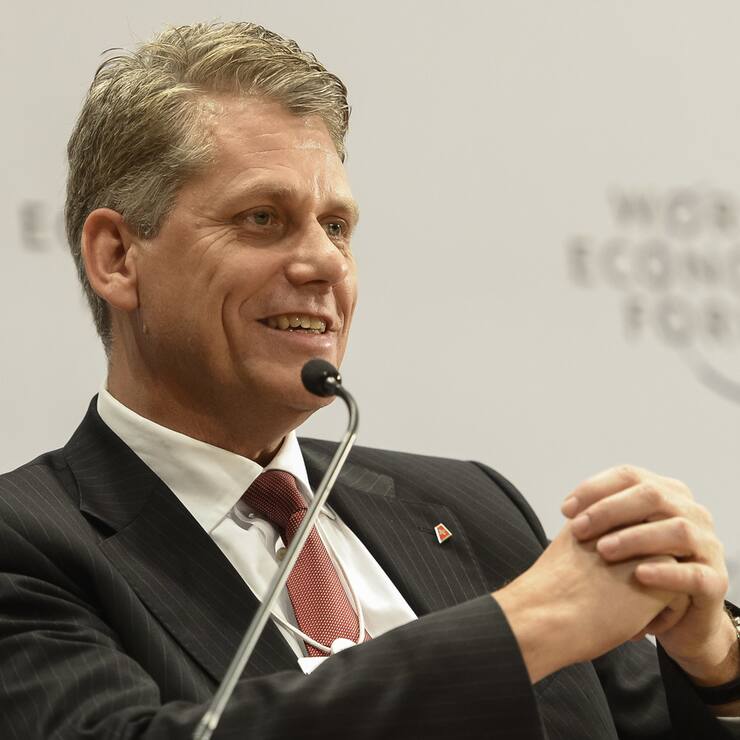 Harry Hohmeister, Chief Executive Officer Swiss International Air Lines, speaks during a panel session of the Open Forum on the sideline of the 44th Annual Meeting of the World Economic Forum, WEF, in Davos, Switzerland, Friday, January 24, 2014. The overarching theme of the Meeting, which will take place from 22 to 25 January, is "The Reshaping of the World: Consequences for Society, Politics and Business". (KEYSTONE/Jean-Christophe Bott)