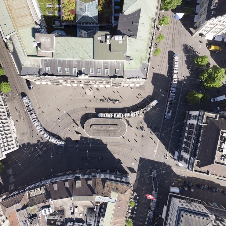 Drone image of Paradeplatz square with the tram stop "Paradeplatz" with the headquarters of the two Swiss banks UBS and Credit Suisse, in Zurich, Switzerland, on April 25, 2019. (KEYSTONE/Gaetan Bally)Drohnenaufnahme vom Paradeplatz mit Tramstation der "Paradeplatz" und dem Hauptsitz der Schweizer Grossbanken UBS und Credit Suisse, am 25. April 2019 in Zuerich. (KEYSTONE/Gaetan Bally)