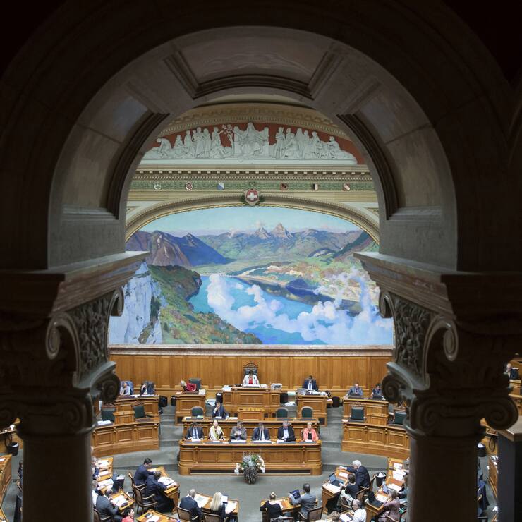 Blick von der Tribuene auf den Nationalratssaal, am letzten Tag der Sommersession der Eidgenoessischen Raete, am Freitag, 21. Juni 2019 in Bern. (KEYSTONE/Peter Klaunzer)