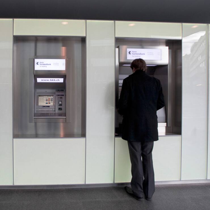 Geldautomat der Basler Kantonalbank