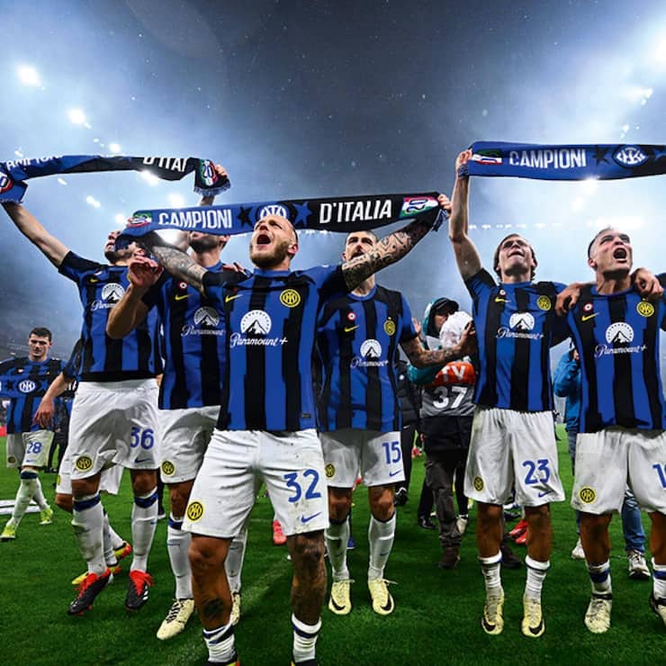 TUDOR limited-edition Black Bay 58 A<< Inter A>>