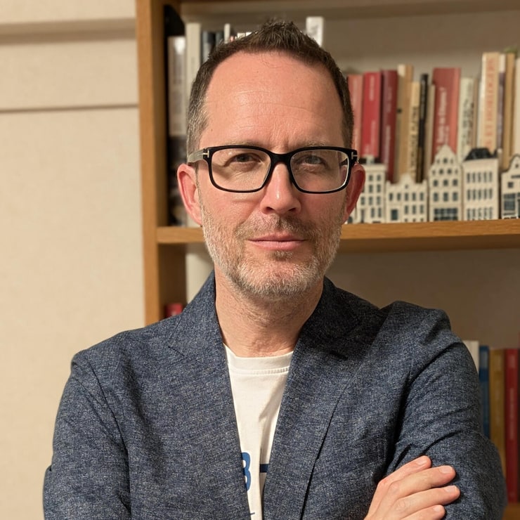 <p>Der Autor und Historiker Pierre-Yves Donzé beleuchtet unter anderem den Niedergang der Prestigemarke Breguet und die Probleme der Swatch Group in China.</p>
