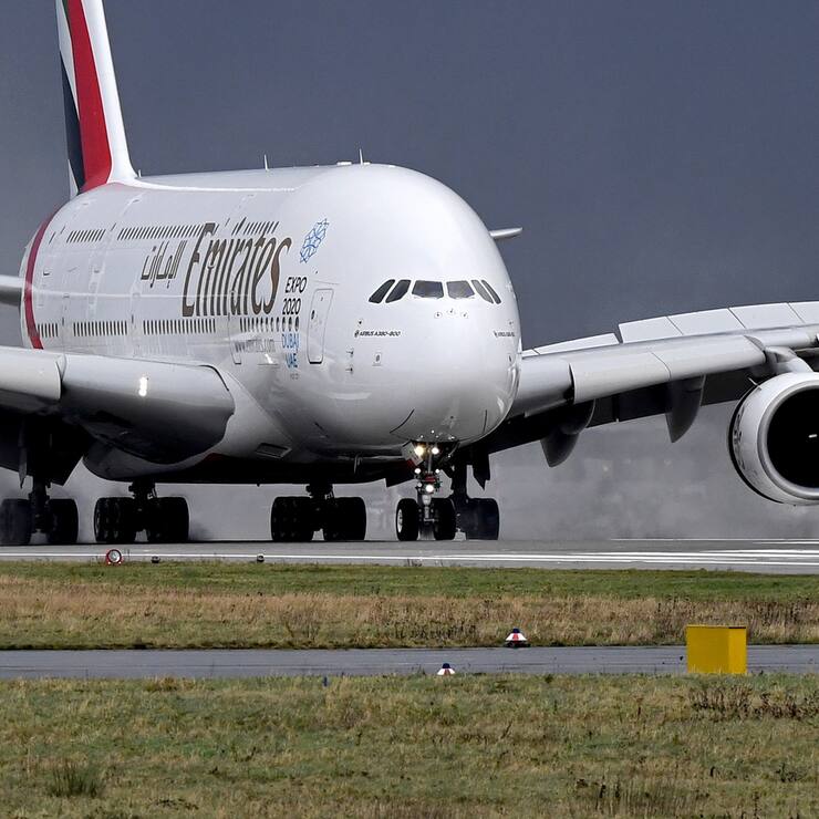 epa07368337 (FILE) - An Airbus A380-800 aircraft of UAE carrier Emirates taxies after landing at Duesseldorf International Airport in Duesseldorf, Germany, 18 January 2018 (reissued 14 February 2019). Airbus has announced that it will shut down production of the A380 superjumbo due to weaker than expected demand. The A380 was the worldÄôs largest airliner.  EPA/SASCHA STEINBACH