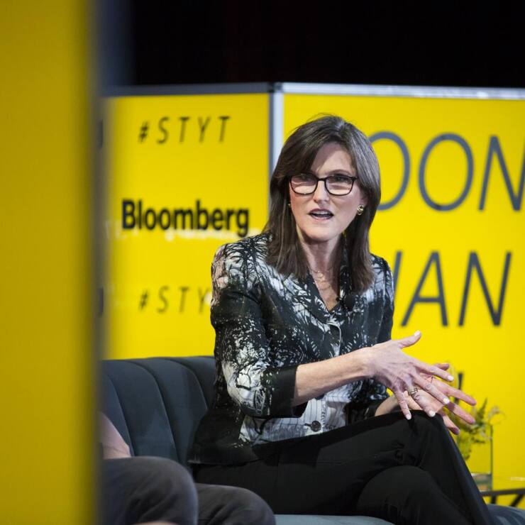 Cathie Wood spricht an der STYT CONFERENCE.