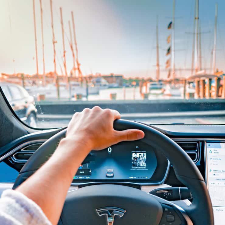 Im Tesla unterwegs ans Meer