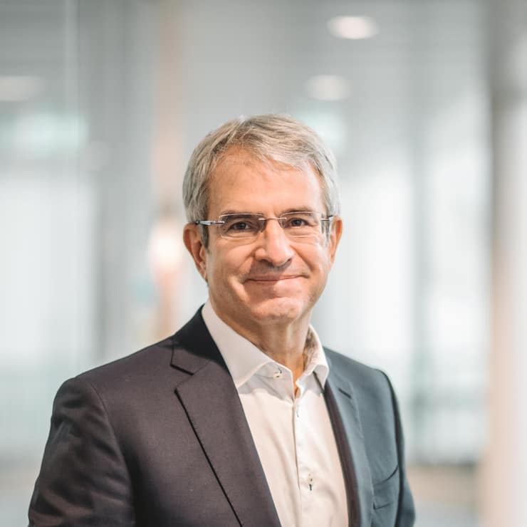 Der neue CEO Laurent Freixe lässt am Kapitalmarkttag keine Revolutionsbombe platzen – was Experten nicht verwundert.