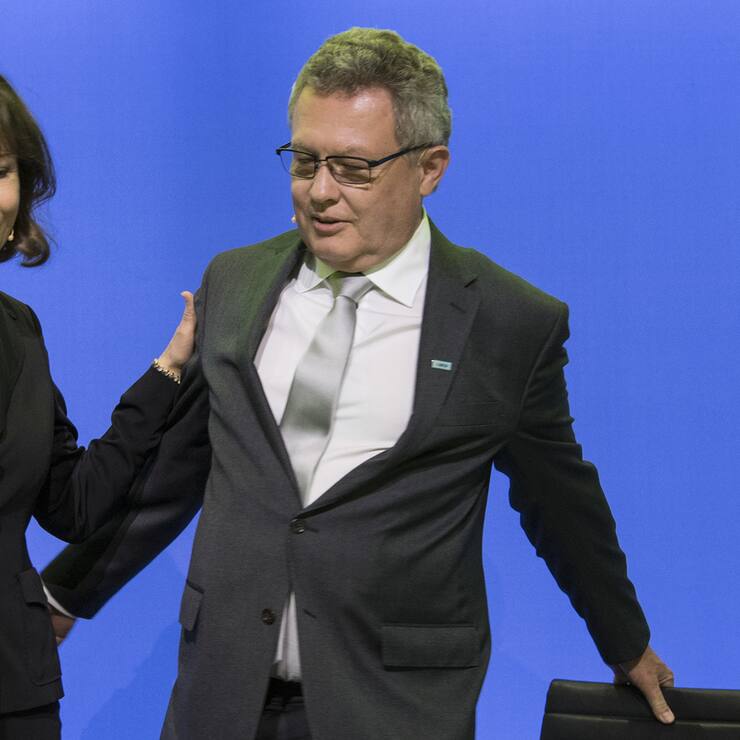 Urs Gasche und Suzanne Thoma an der Generalversammlung des Berner Energiekonzern BKW Energie AG, am Freitag, 18. Mai 2018, in Bern. (KEYSTONE/Peter Schneider)