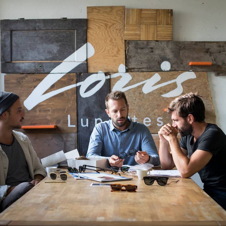 loris-lunettesCo-Founder+4179 710 77 41lorenz@loris-lunettes.comwww.loris-lunettes.com
