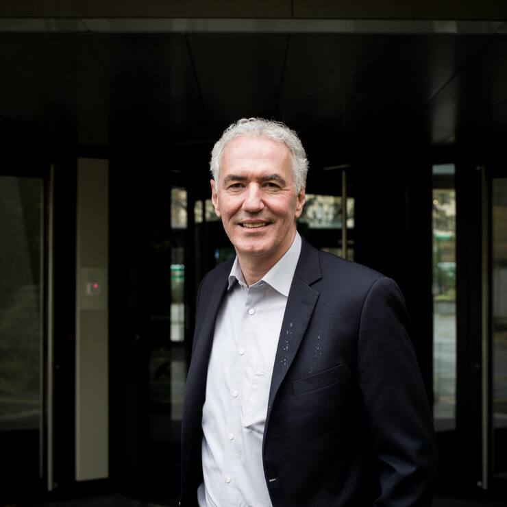 Der langjährige CEO des Pharmakonzerns Lonza hat seit dem Ausscheiden dort inzwischen einige beachtliche Ämter angesammelt. Zuletzt gab es einen Aufstieg im Reich von Klaus-Michael Kühne.