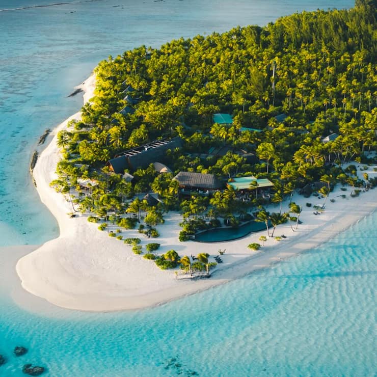 <p>Besser gehts nicht: Weisser Sandstrand und glasklares Wasser.</p>