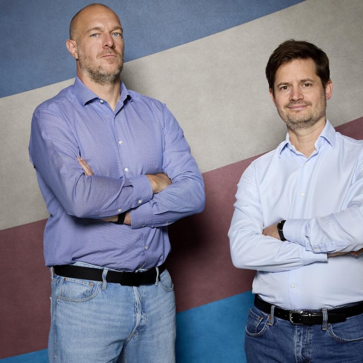 Gianluca ­Corbellini (l.) und Davide Rivola optimieren den Stromverbrauch ihrer Kundschaft.