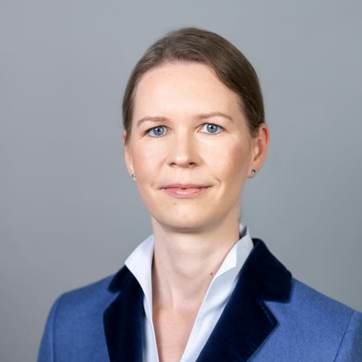 <p>Vera Fehling ist bei der DWS Chief Investment Officer Western Europe. Der Vermögensverwalter ist eine ­Tochter der Deutschen Bank.</p>