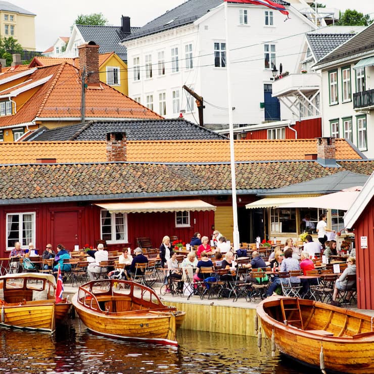 <p>Das malerische Küstenstädtchen Kragerø an der Südküste Norwegens lockt im Sommer Natur- und Kunstliebhaber an.</p>