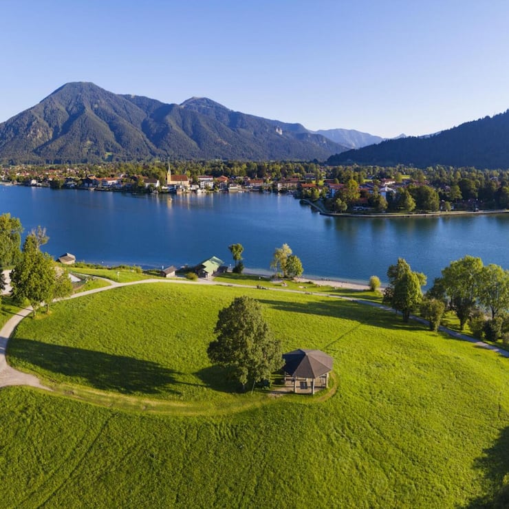 <p>Der Place to (Tegern)see.</p>
