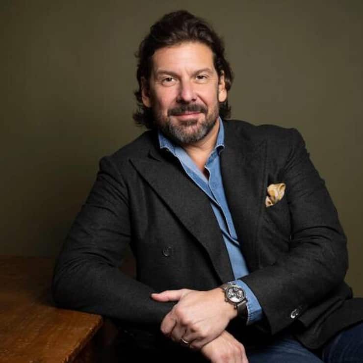 <p>Alexander Friedman ist einer von drei Co-Gründern von CollectorSphere. Deren Sitz ist in Genf.</p>