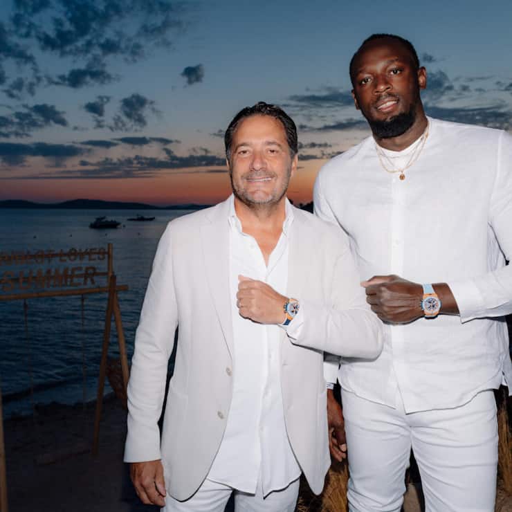<p>Julien Tornare (links) und Usain Bolt präsentieren die neue Hublot-Uhr.</p>