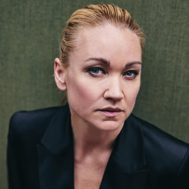 <p>Vorbild 2: Schauspielerin Lisa Maria Potthoff zieht das Training in der Sport­-halle dem eitlen Gang über rote Teppiche vor.</p>