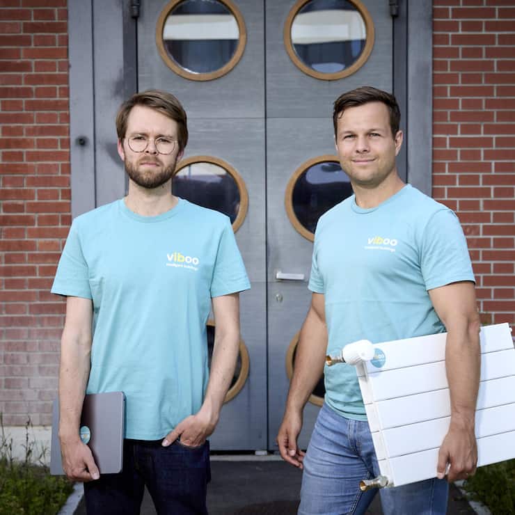 <p>Felix Bünning (l.) und Ben­jamin Huber senken Betriebskosten und CO2-Emissionen um bis zu 40 Prozent.</p>