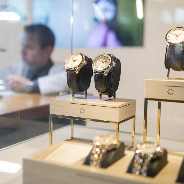 <p>Uhren locken Kundinnen und Kunden noch in den stationären Handel. (Symbolbild)</p>