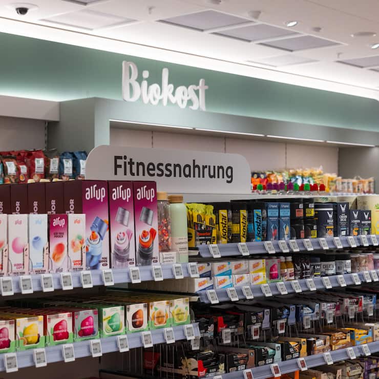 <p>Die beiden Drogerieketten (hier eine Rossmann-Filiale) kämpfen um den Schweizer Markt.</p>