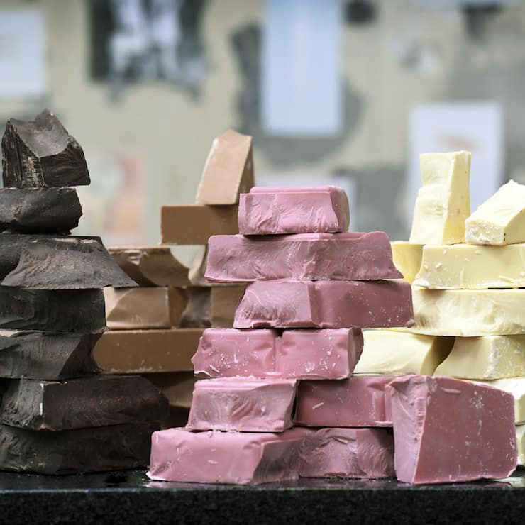 <p>Barry Callebaut versorgt die Food-Industrie mit feinster Schokolade. Doch die Kakaokrise und interne Probleme bringen Volumen und Reingewinn zum Schmelzen.</p>