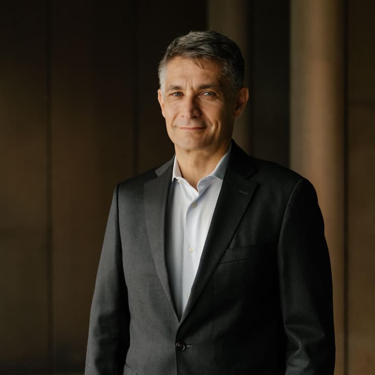 <p>Schätzt den persönlichen Austausch mit den Mitarbeitenden: Fabrizio Petrillo, CEO Axa Schweiz.</p>