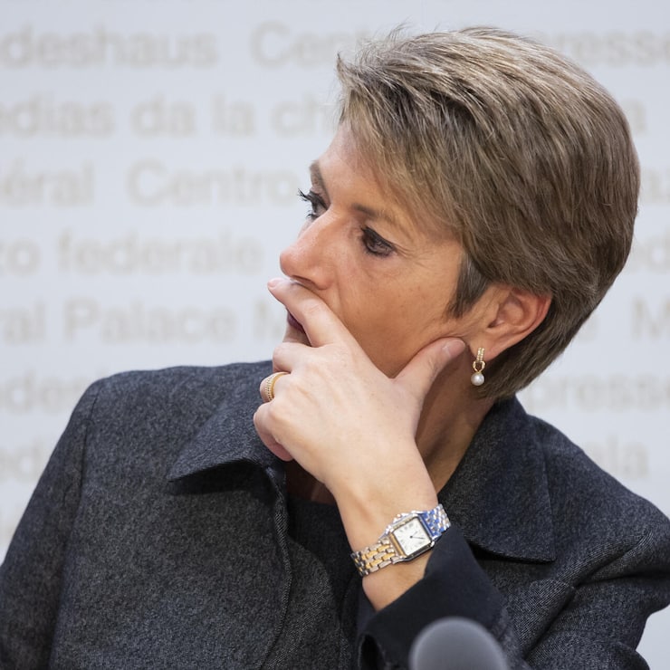 <p>Will nach dem CS-Untergang strenge Eigenkapitalvorschriften für Grossbanken: Finanzministerin Karin Keller-Sutter.</p>