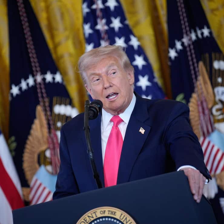 <p>US-Präsident Donald Trump senkt den Zollsatz für die Schweiz auf 15 Prozent.</p>