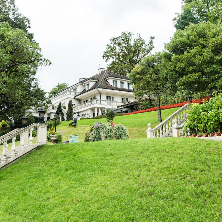 <p>Dieses Anwesen in Meggen LU...</p>